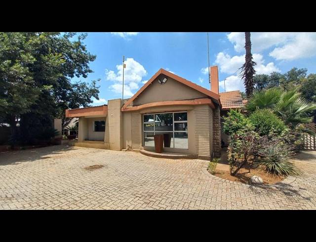 BUSINESS FOR SALE IN THREE RIVERS